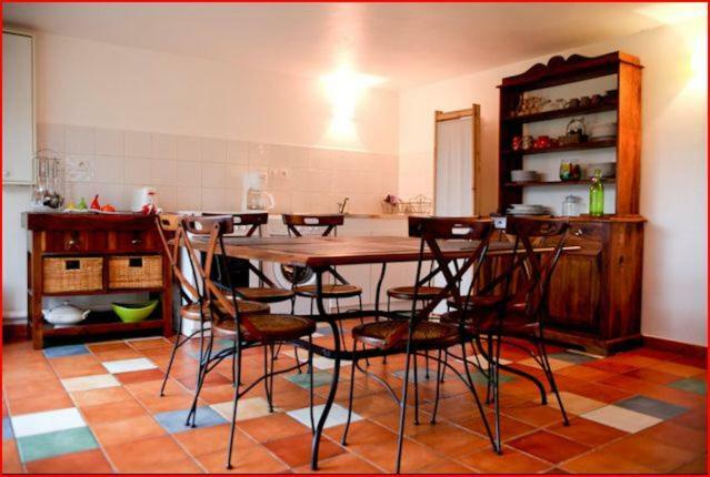 Villa Castel Maison-Table D'Hotes & Jardin-Refuge De Biodiversite Rillieux-la-Pape Exteriör bild